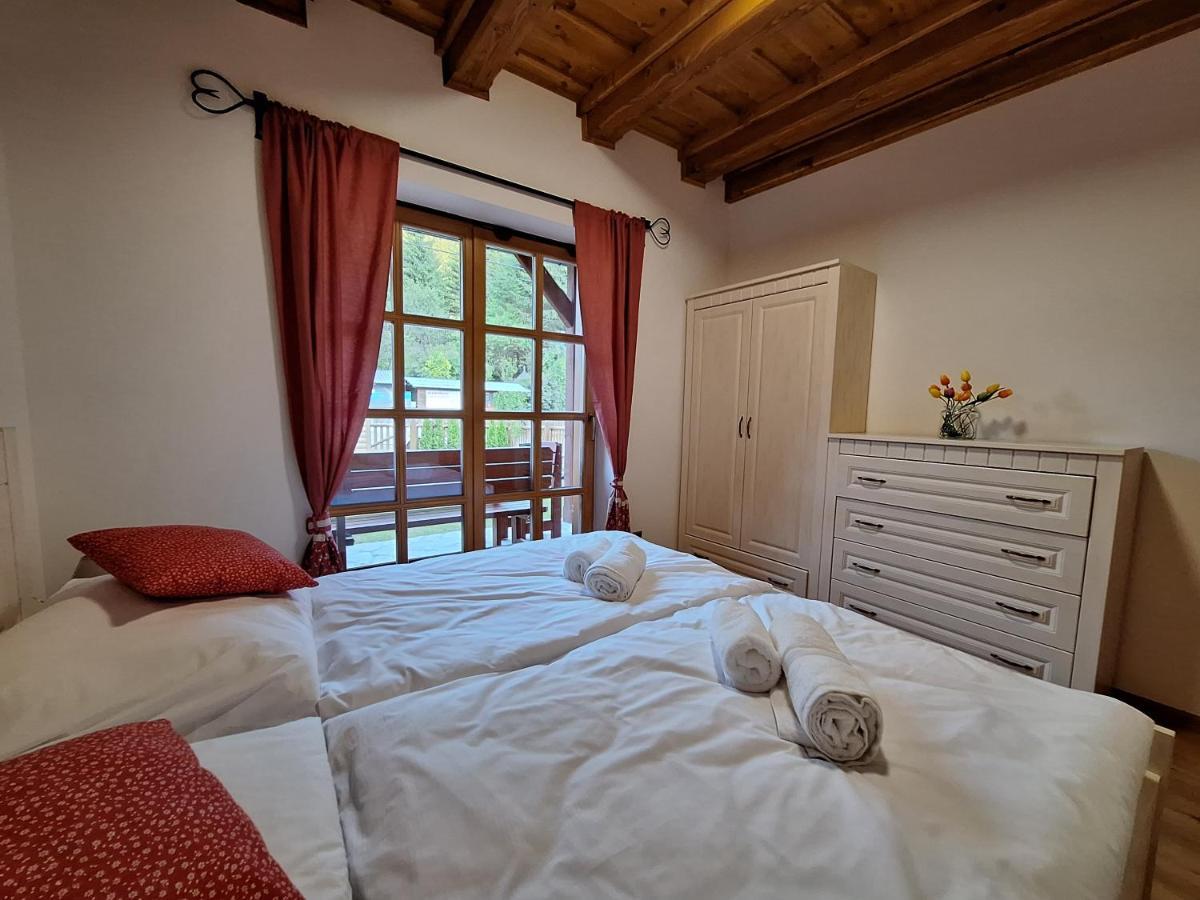 Apartman Jezerne Velké Karlovice Kültér fotó